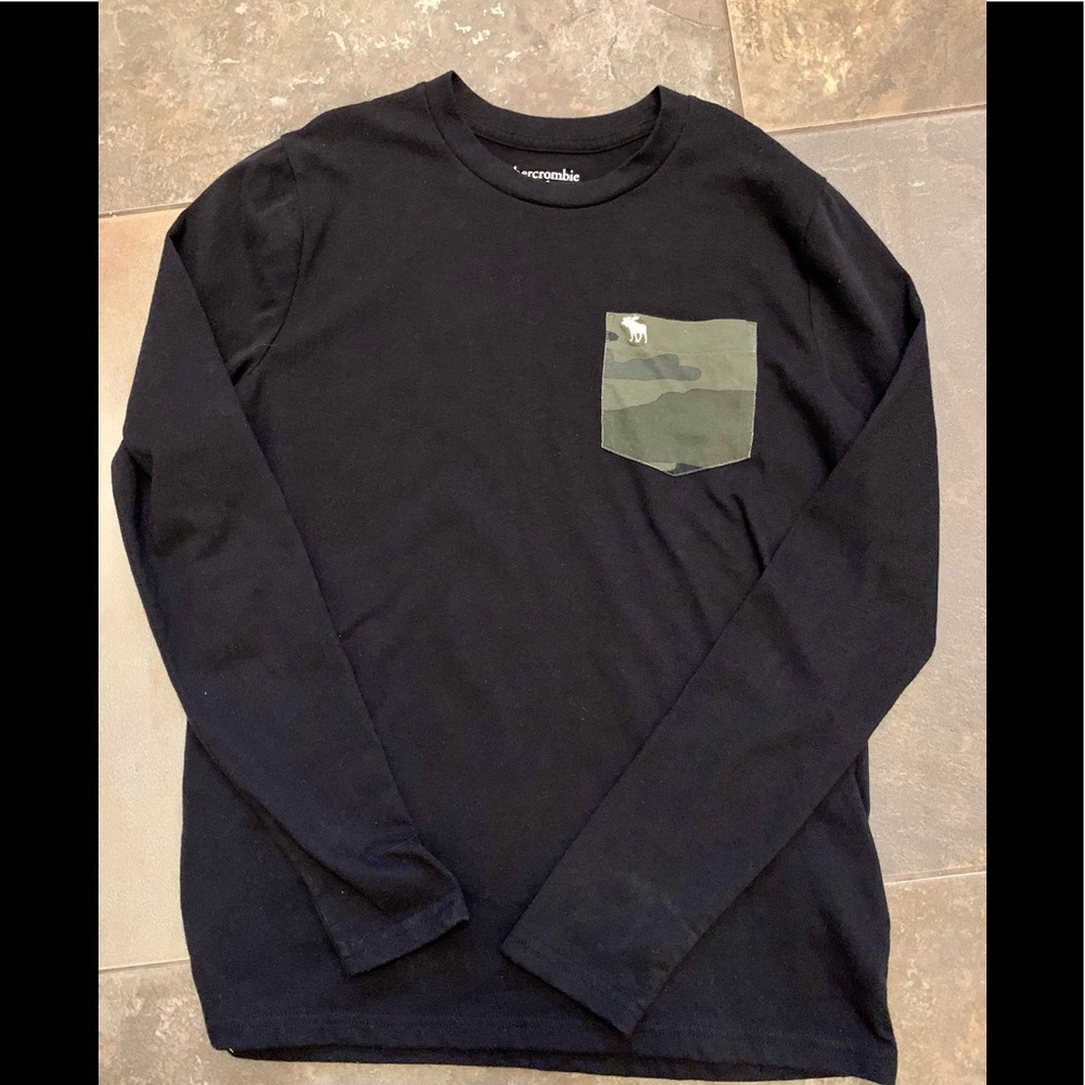 Abercrombie kids long-sleeved shirt.